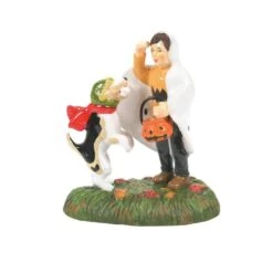 Department 56 Snoopy's Treat, No Tricks -Christmas Decoration Store dsibzdubcysrbtosblct